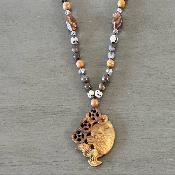 🐟 Carved Koi Fish Stone Pendant Knotted Thread Earth Colored Bead Boho Necklace - Picture 4 of 5